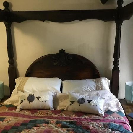 Onney House Villa Crickhowell Bagian luar foto